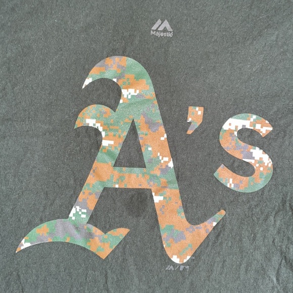 Majestic Oakland Athletics Shirt Small - Picture 2 of 4